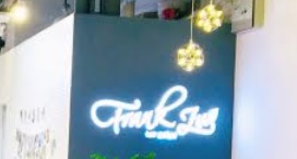 Electric hair: Frank Zuo Hair Salon