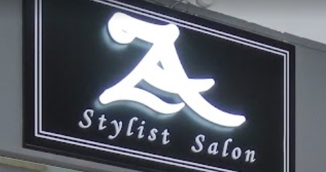 Electric hair: ZA Stylist Salon Singapore