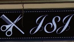 Electric hair: JSJ Salon