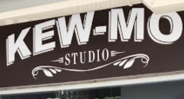 Electric hair: Ya Ning Unisex Hair Salon